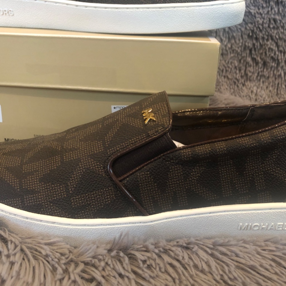 Michael Kors Keaton Slip On - Picture 2 of 9